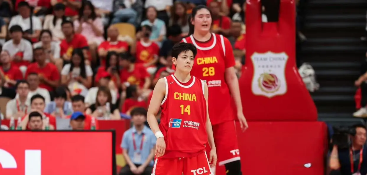 中国女篮并, 换上张子宇 中国女篮并, 换上张子宇