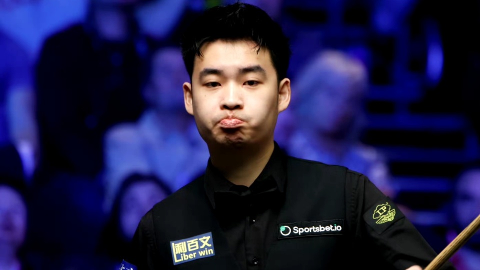 思俊以单杆, 这样一来, 塔猜亚则是